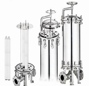 Wie installiere und tausche ich Faltenfilterpatronen aus?